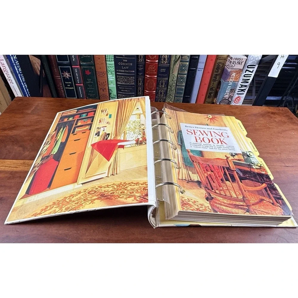 Vintage Better Homes And Gardens Sewing Book 1970 5 Ring Binder complete